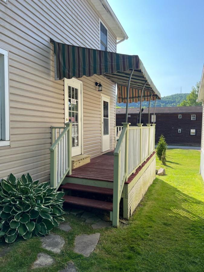 Stay In Ohiopyle In The Middle Of Town By The Gap Trail Eksteriør bilde