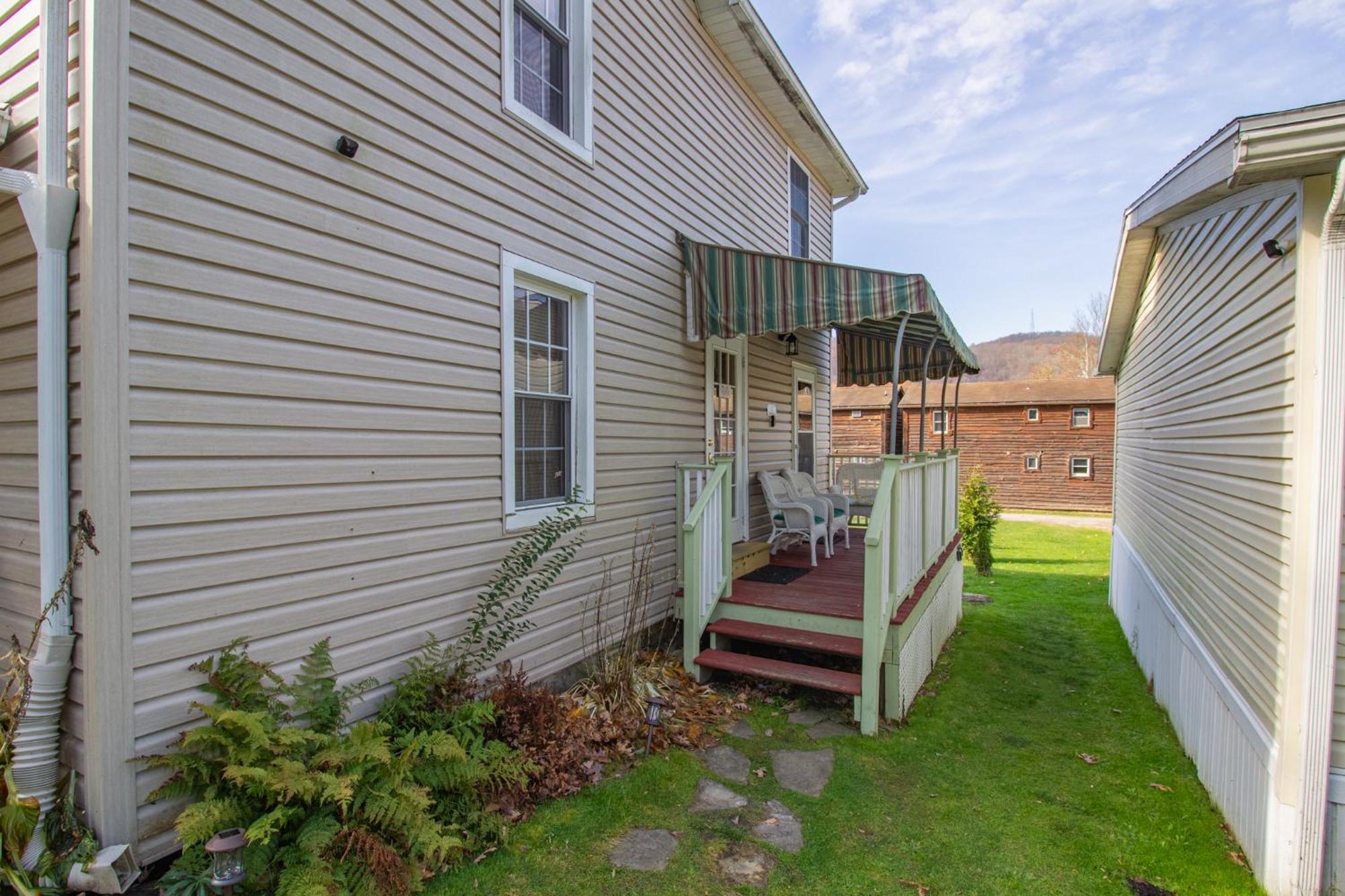 Stay In Ohiopyle In The Middle Of Town By The Gap Trail Eksteriør bilde